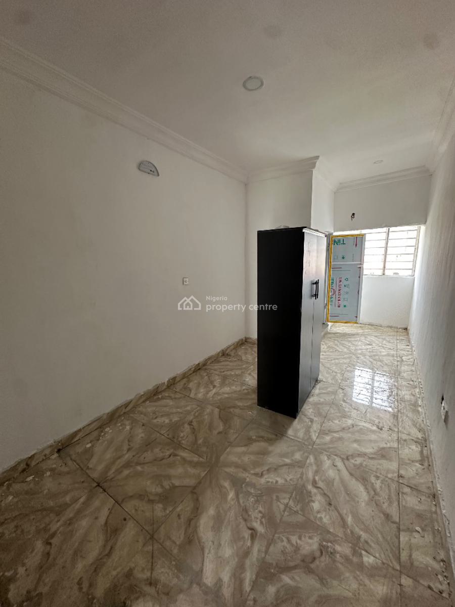 Brandnew 2bedroom Flat Upstairs, Whitesand Beach Estate, Ologolo, Lekki, Lagos, Flat / Apartment for Rent