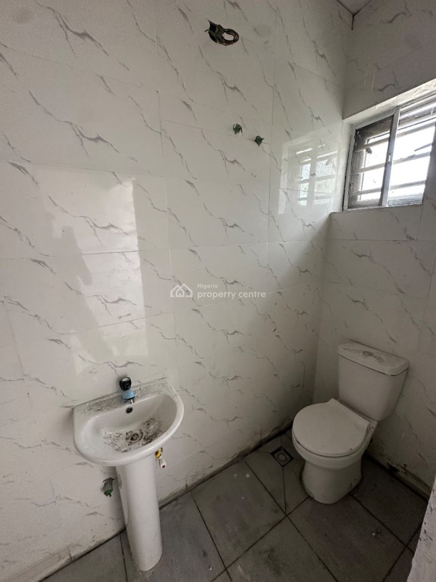 Brandnew 2bedroom Flat Upstairs, Whitesand Beach Estate, Ologolo, Lekki, Lagos, Flat / Apartment for Rent