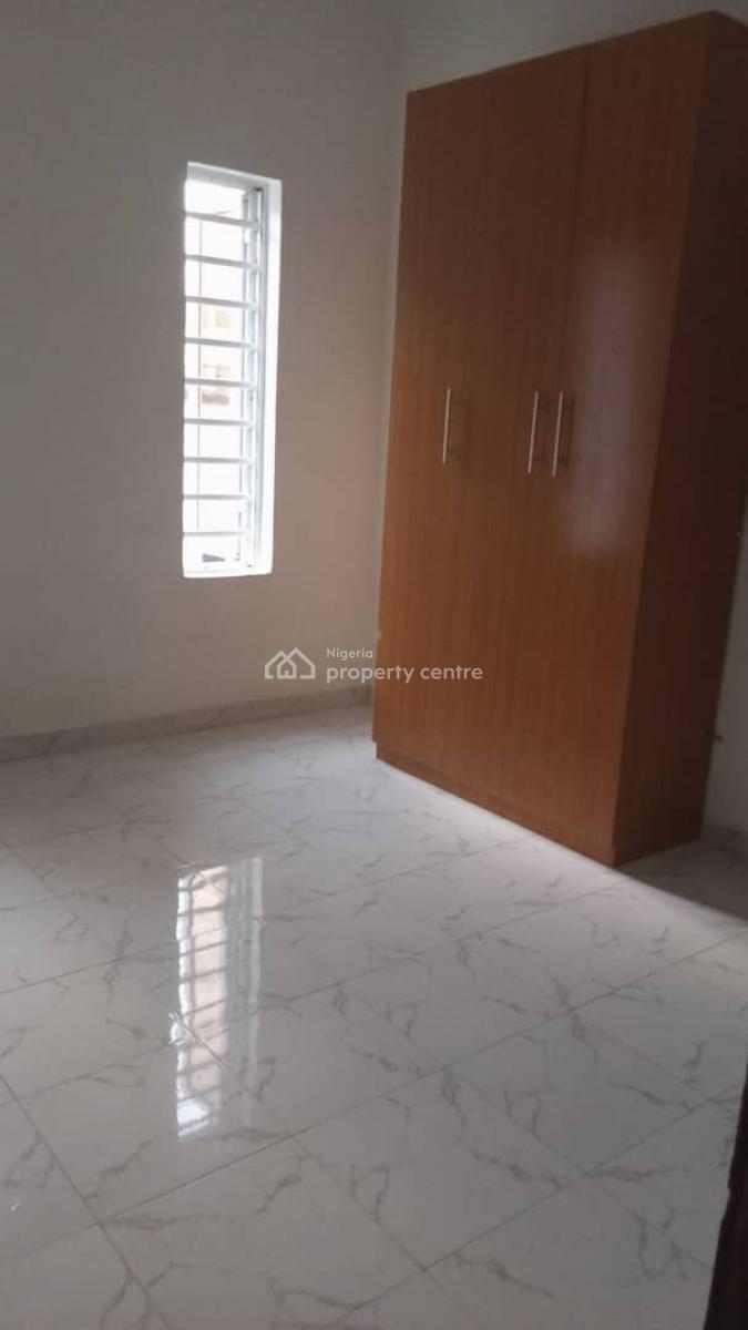 Standard Room Inside a Shared Apartment, Ikota Villa Gra, Lekki, Lagos, Self Contain (single Rooms) for Rent