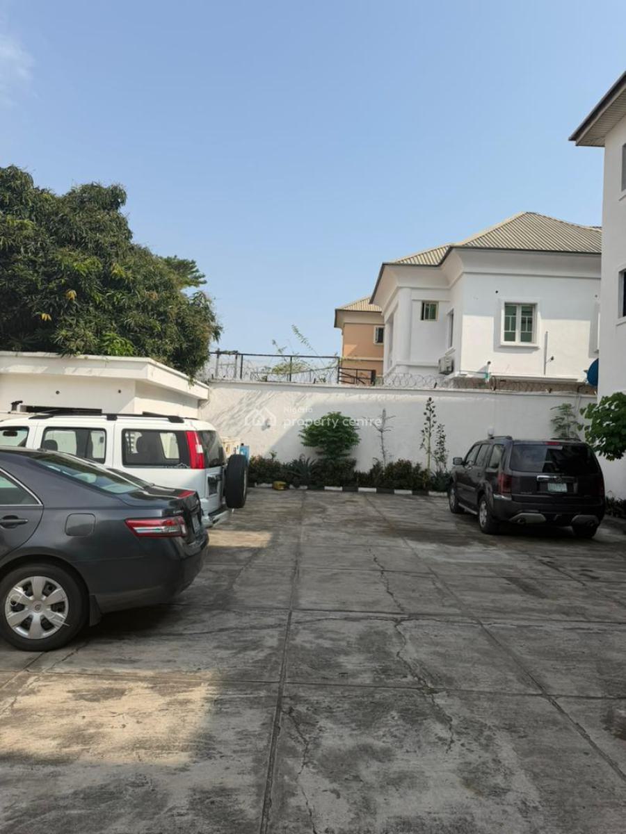 Very Decent and Serviced 3-bedroom Apartment, Lekki Phase 1, Lekki, Lagos, Flat / Apartment for Rent