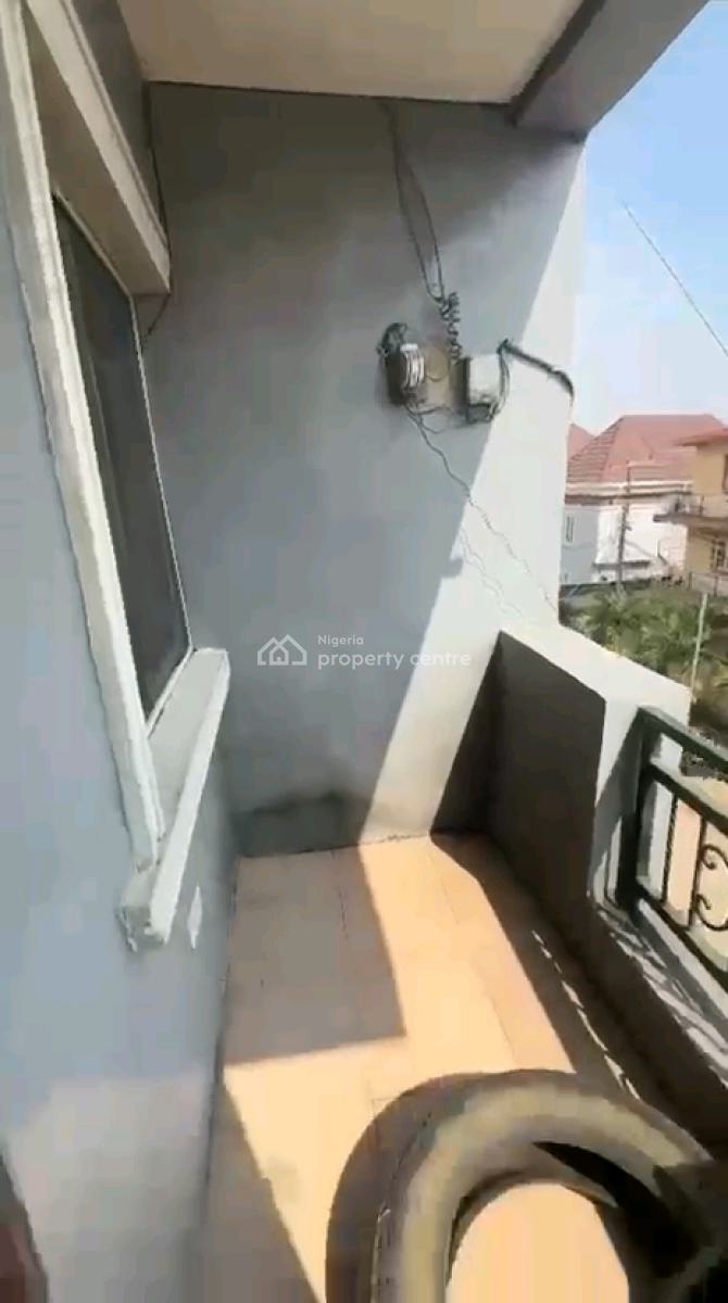 Neatly Used Ensuite 2bedroom Flat, Onike, Yaba, Lagos, Flat / Apartment for Rent