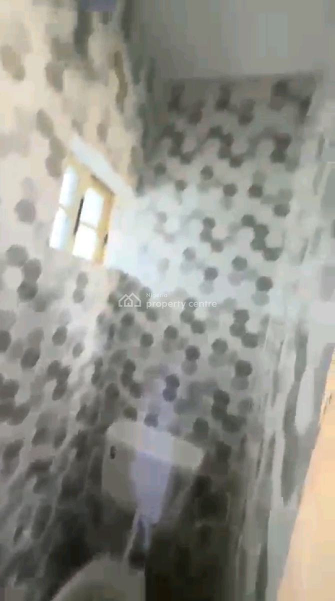 Neatly Used Ensuite 2bedroom Flat, Onike, Yaba, Lagos, Flat / Apartment for Rent