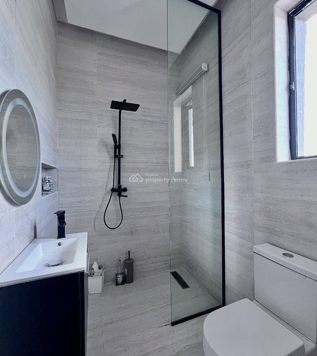 Stunning 2 Bedroom Apartment with Bq, Lekki Phase 1, Lekki Phase 1, Lekki, Lagos, Block of Flats for Sale