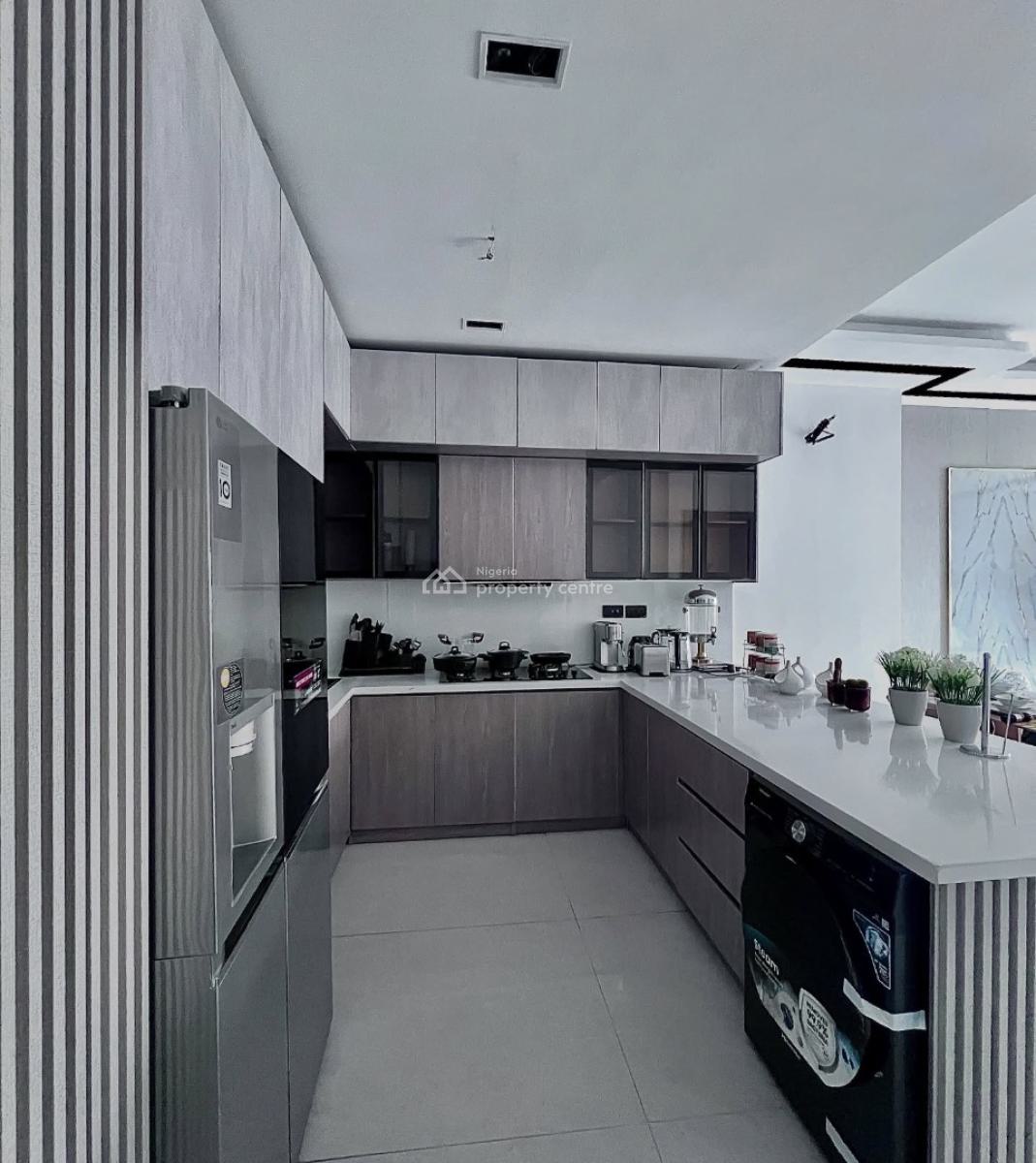 Stunning 2 Bedroom Apartment with Bq, Lekki Phase 1, Lekki Phase 1, Lekki, Lagos, Block of Flats for Sale