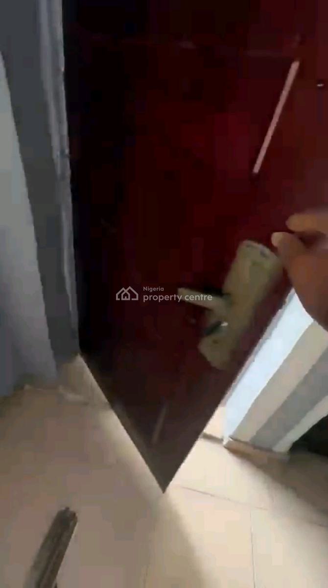 Neatly Used Ensuite 2bed, Onike, Yaba, Lagos, Flat / Apartment for Sale