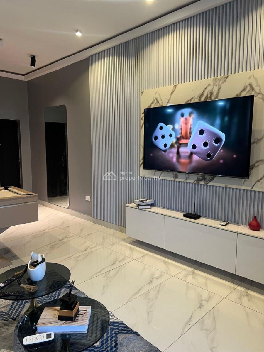 Itura-luxury New 1 Bedroom with Ps5 -big Mirror -board Games - Balcony, Lekki Phase 1, Lekki, Lagos, Flat / Apartment Short Let