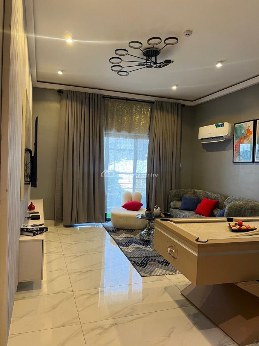 Itura-luxury New 1 Bedroom with Ps5 -big Mirror -board Games - Balcony, Lekki Phase 1, Lekki, Lagos, Flat / Apartment Short Let