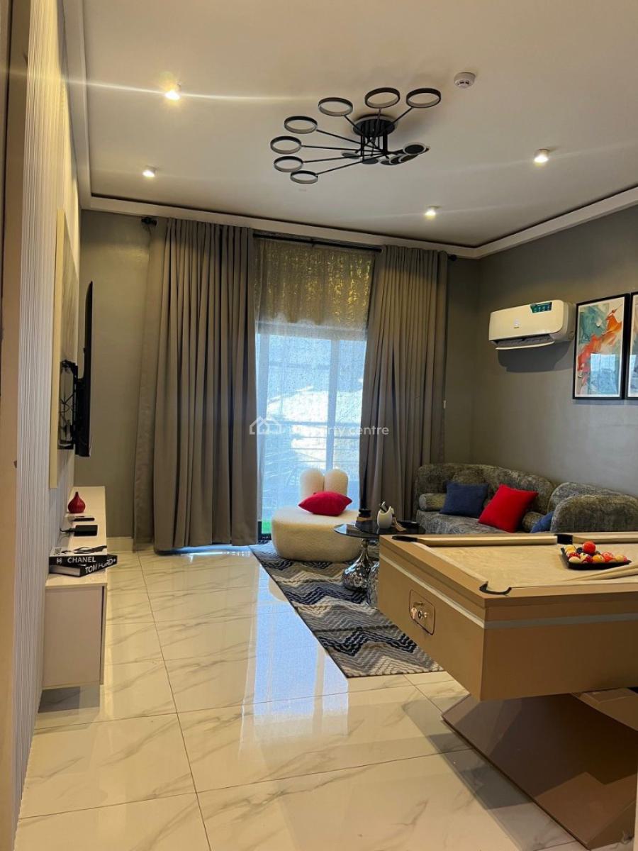 Itura-luxury New 1 Bedroom with Ps5 -big Mirror -board Games - Balcony, Lekki Phase 1, Lekki, Lagos, Flat / Apartment Short Let