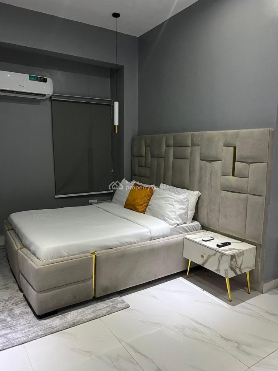Itura-luxury New 1 Bedroom with Ps5 -big Mirror -board Games - Balcony, Lekki Phase 1, Lekki, Lagos, Flat / Apartment Short Let