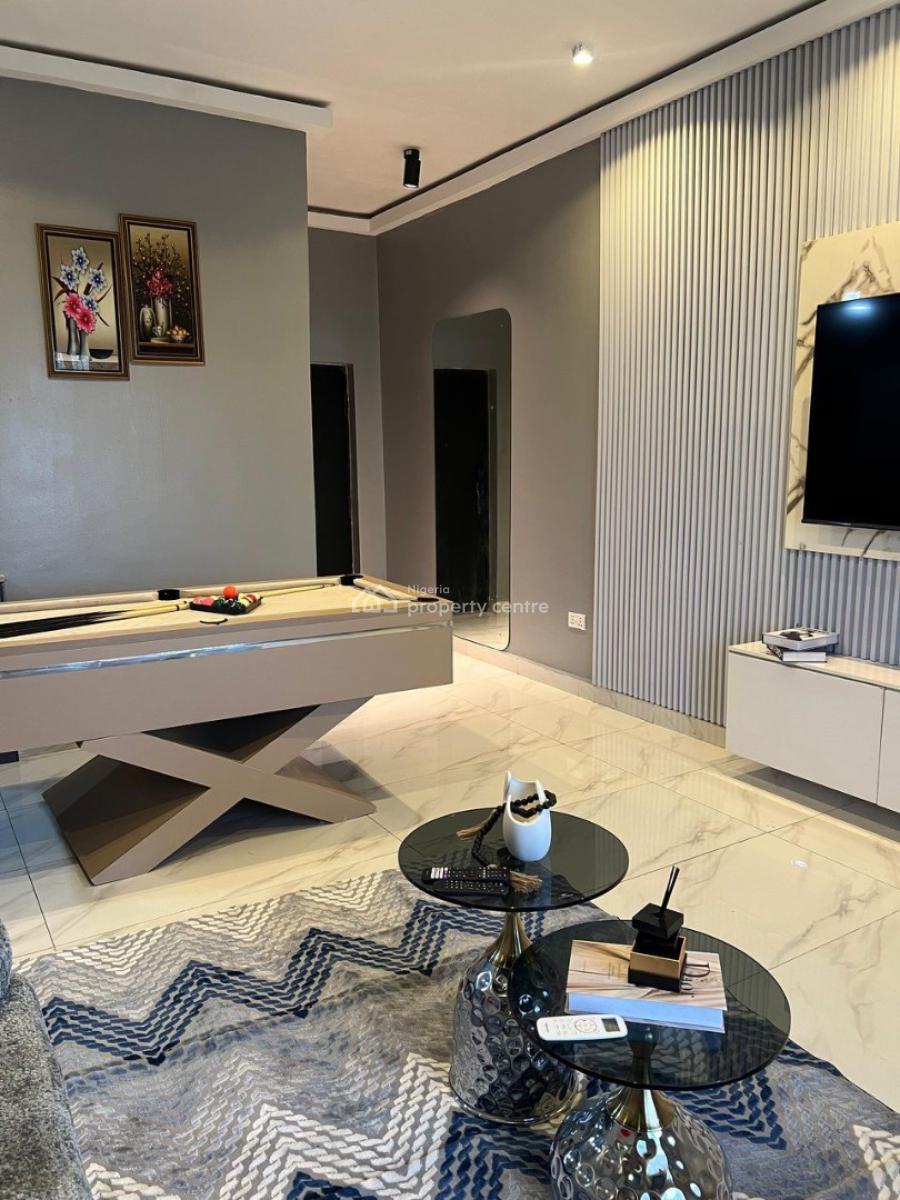 Itura-luxury New 1 Bedroom with Ps5 -big Mirror -board Games - Balcony, Lekki Phase 1, Lekki, Lagos, Flat / Apartment Short Let