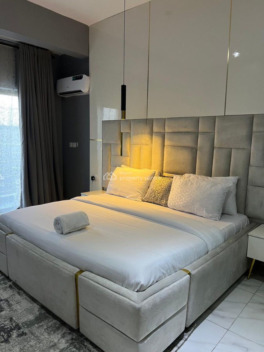 Itura-luxury New 1 Bedroom with Ps5 -big Mirror -board Games - Balcony, Lekki Phase 1, Lekki, Lagos, Flat / Apartment Short Let