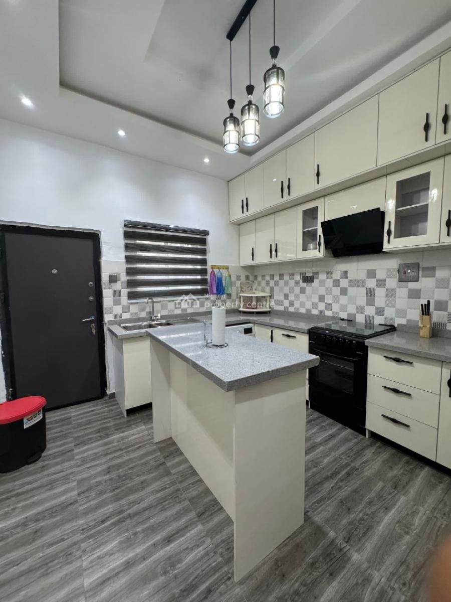 Luxury 2bedroom Apartment with Swimming Pool,ps5, Gym, Elevator, Lekki Phase 1, Lekki, Lagos, Flat / Apartment Short Let