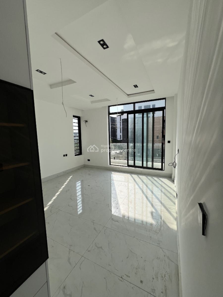 2 Bedroom Apartments, Lekki Phase 1, Lekki, Lagos, Flat / Apartment for Sale