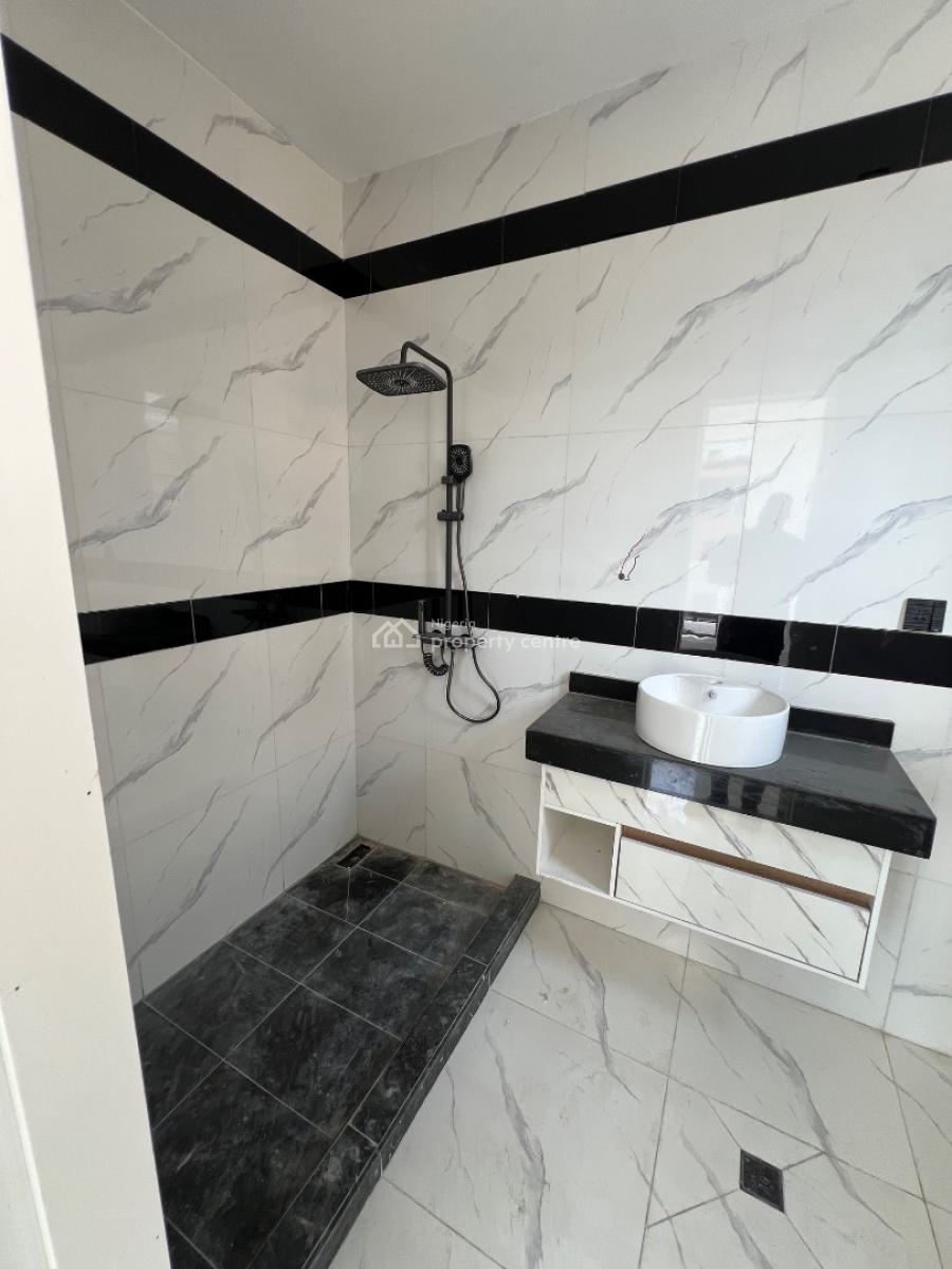 2 Bedroom Apartments, Lekki Phase 1, Lekki, Lagos, Flat / Apartment for Sale