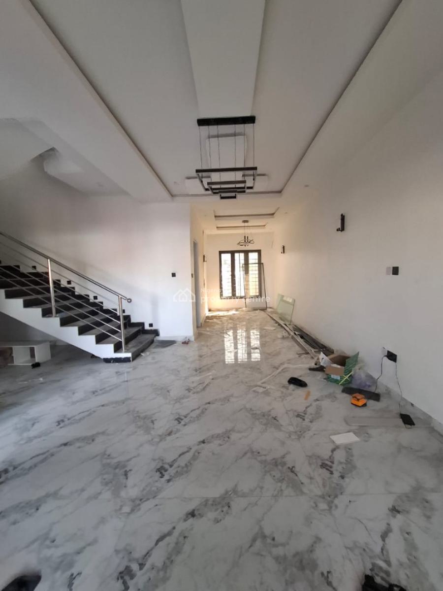 Luxurious Five Bedroom Terrace Duplex, Guzape District, Abuja, Terraced Duplex for Sale