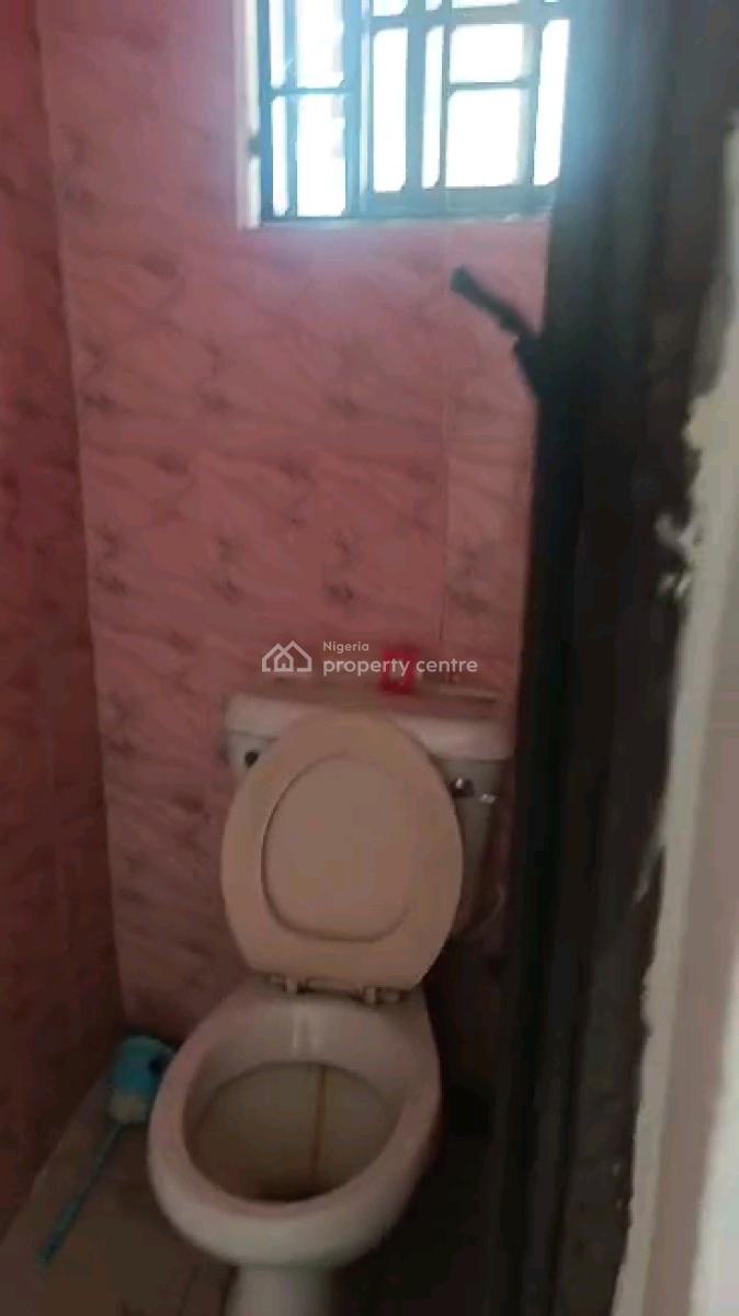 Standard and Spacious 3 Bedroom Flat, Ebute Metta East, Yaba, Lagos, Flat / Apartment for Rent