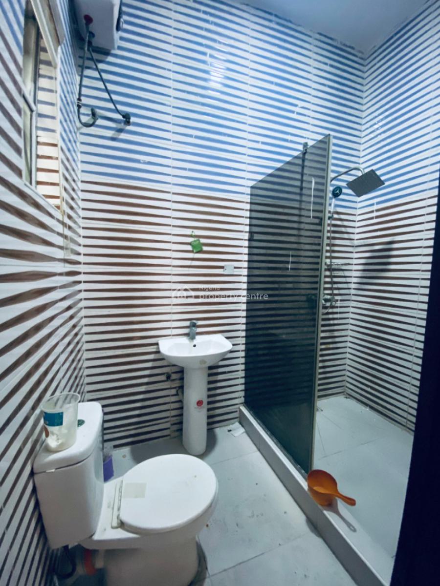 Standard Room in a Shared Apartment, Orchid Road, By Chevron Toll Gate, Lekki, Lagos, Flat / Apartment for Rent