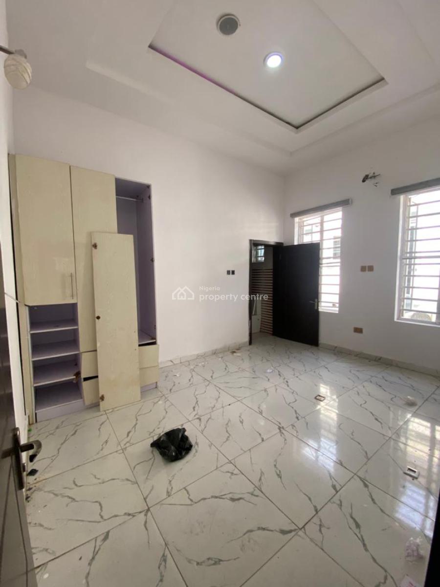Standard Room in a Shared Apartment, Orchid Road, By Chevron Toll Gate, Lekki, Lagos, Flat / Apartment for Rent