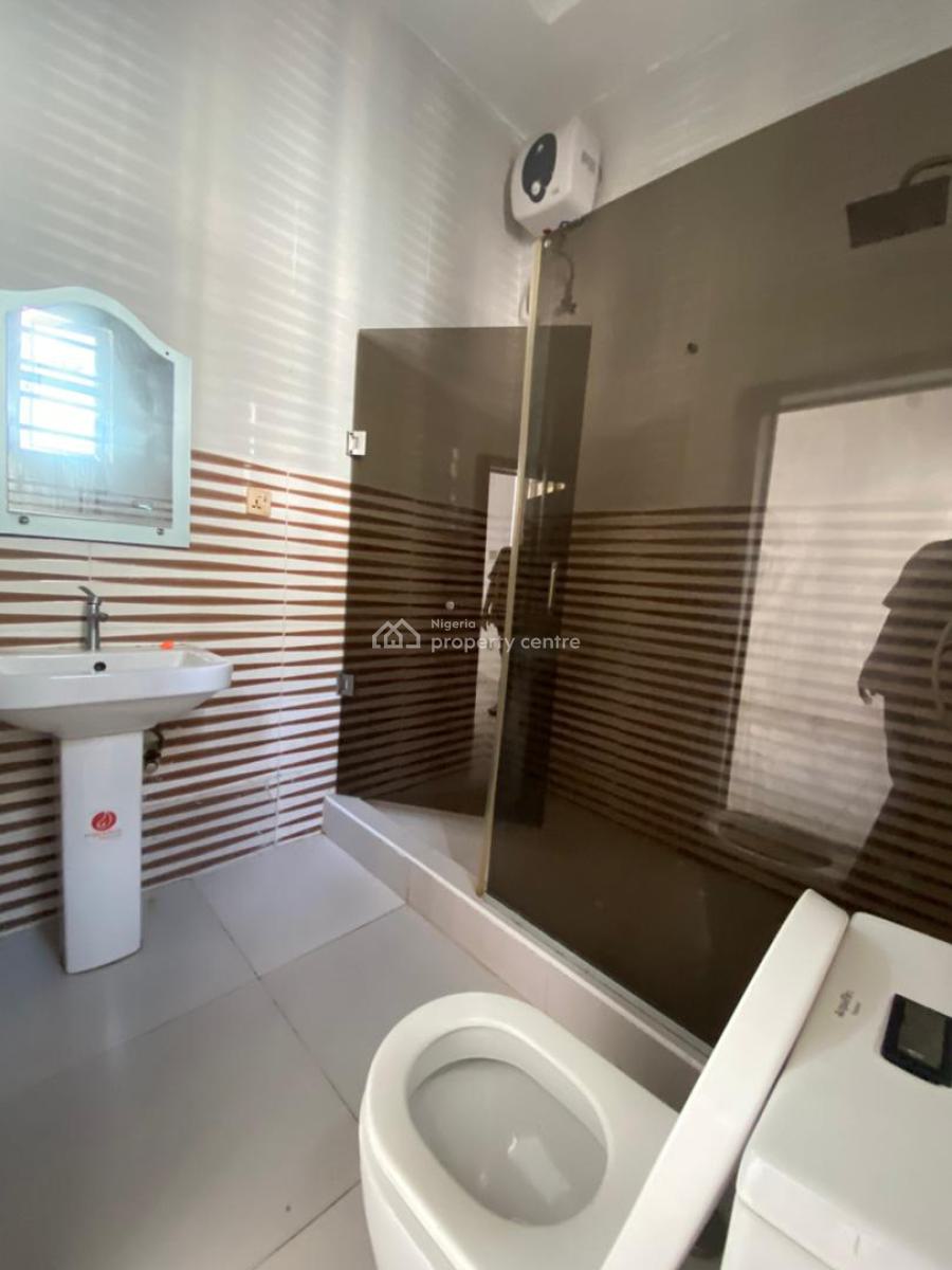 Standard Room in a Shared Apartment, Orchid Road, By Chevron Toll Gate, Lekki, Lagos, Flat / Apartment for Rent