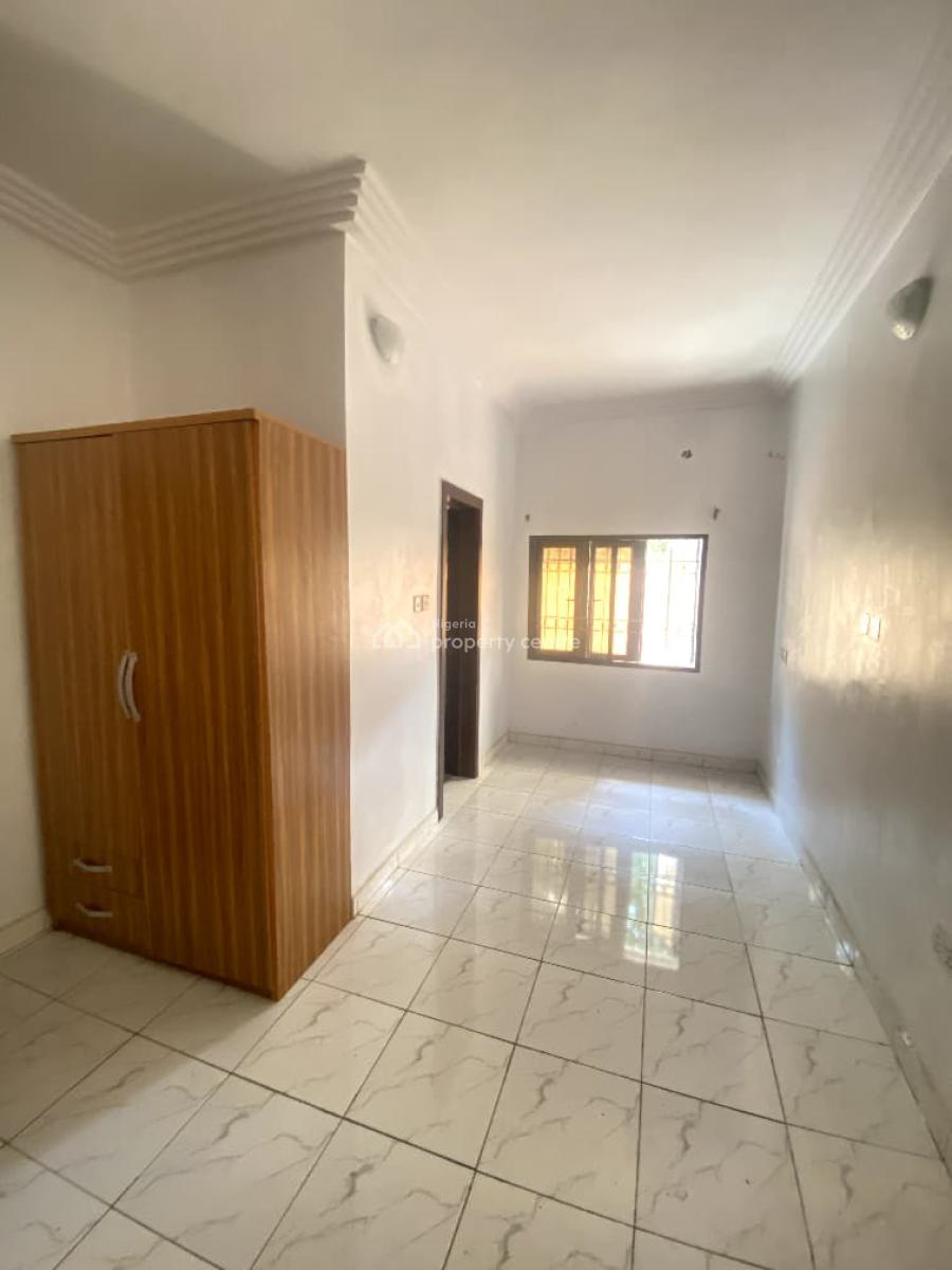 Lovely 3 Bedroom Apartment in a Secure Estate, Lekki Phase 1, Lekki, Lagos, Flat / Apartment for Rent