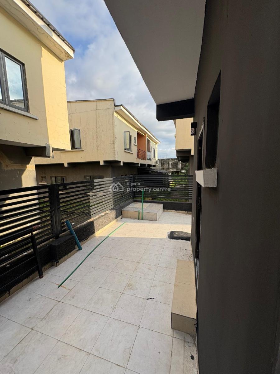 Massive Luxury 4bedroom En-suite Semi Detached Duplex +bq, Paradise 1 Estate, Life Camp, Abuja, Semi-detached Duplex for Sale