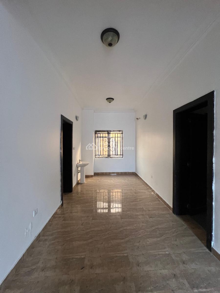 Spacious 3bedroom Apartment with a Bq, Agungi, Lekki, Lagos, Flat / Apartment for Rent