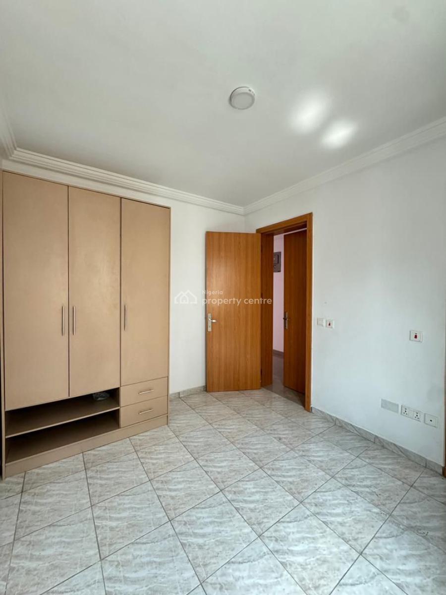 Spacious 2 & 3bedroom Apartment   Available  80million, Agungi, Lekki, Lagos, Flat / Apartment for Sale