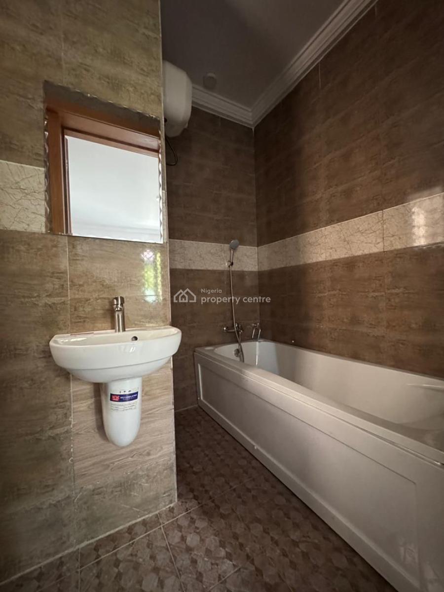 Spacious 2 & 3bedroom Apartment   Available  80million, Agungi, Lekki, Lagos, Flat / Apartment for Sale