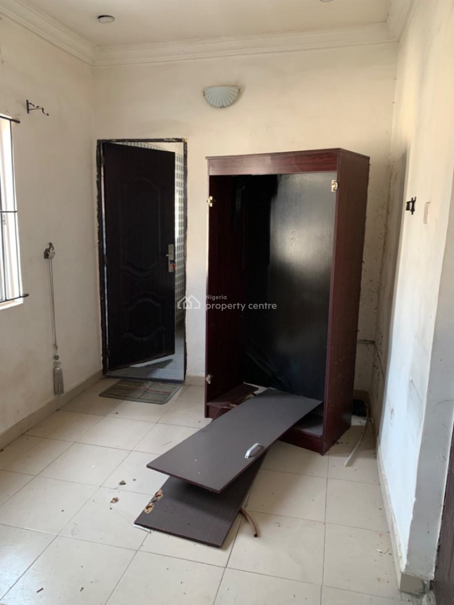 Luxury Self Con, Olowora, Magodo, Lagos, Self Contain (single Rooms) for Rent
