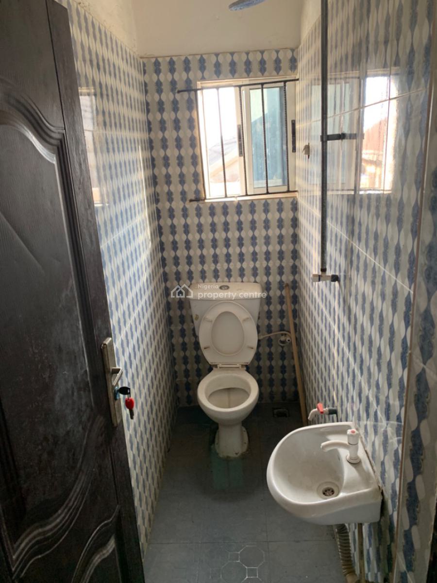Luxury Self Con, Olowora, Magodo, Lagos, Self Contain (single Rooms) for Rent