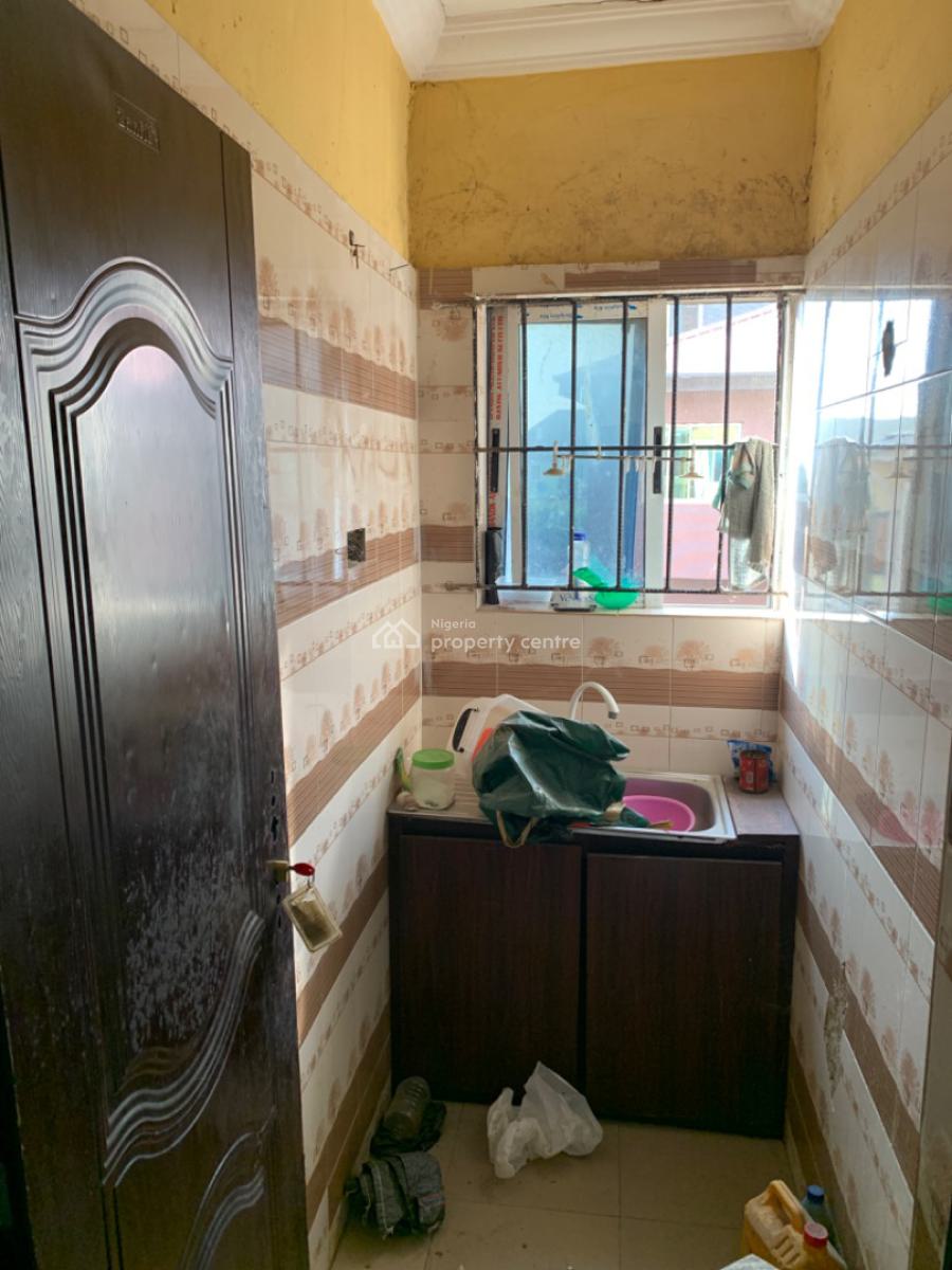 Luxury Self Con, Olowora, Magodo, Lagos, Self Contain (single Rooms) for Rent