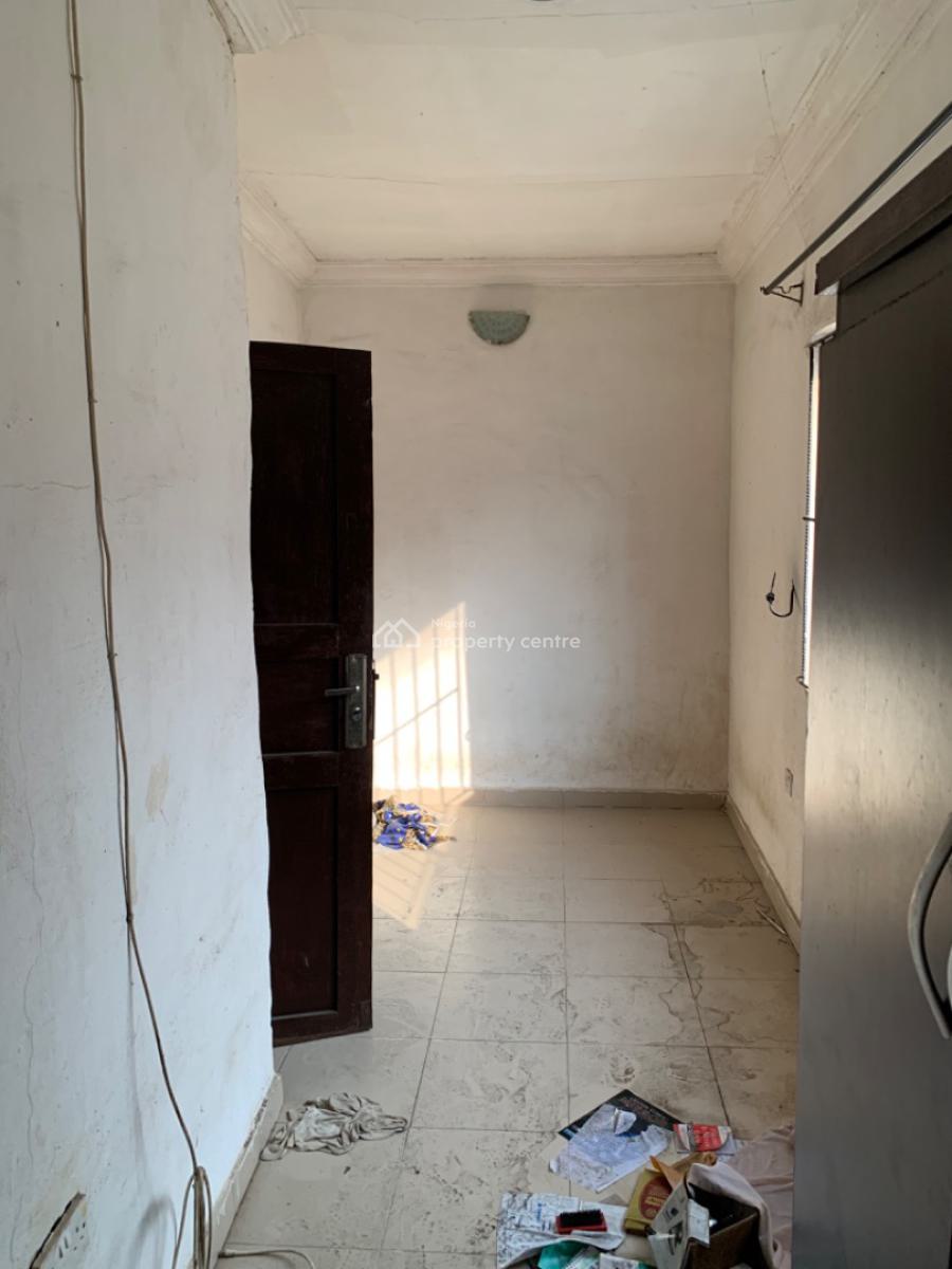 Luxury Self Con, Olowora, Magodo, Lagos, Self Contain (single Rooms) for Rent