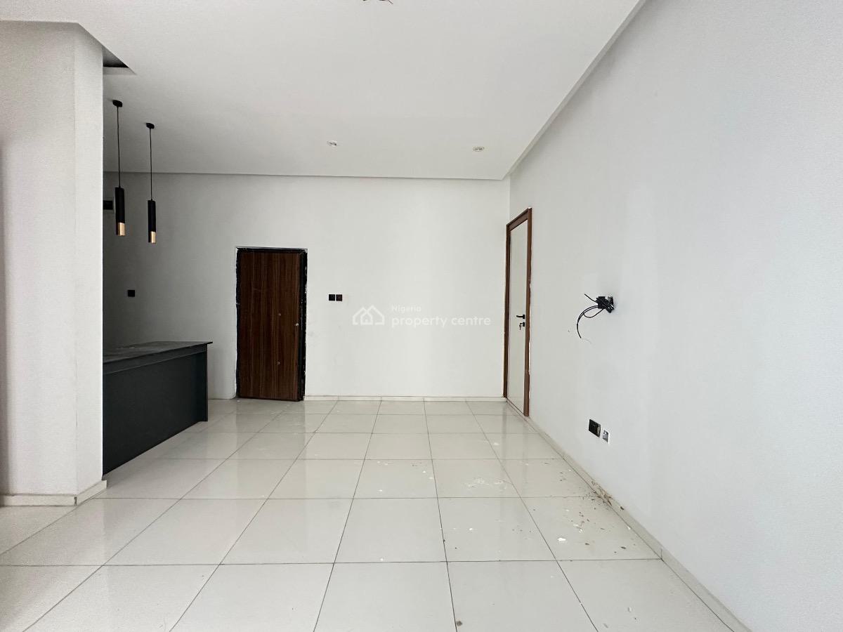 Spacious 2bedroom Apartment   Available 5m, Ajah, Lekki, Lagos, Flat / Apartment for Rent