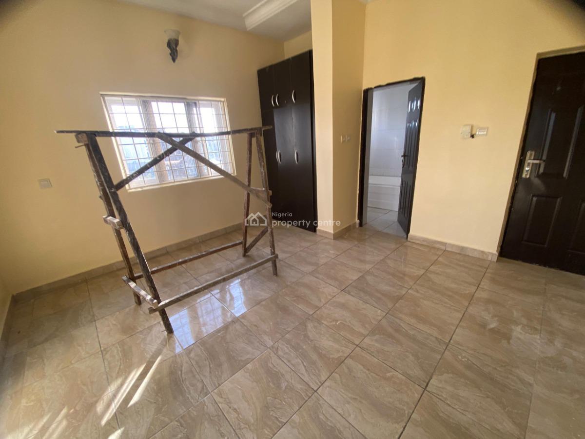 Beautiful & Spacious 3 Bedroom Flat, Jahi, Abuja, Flat / Apartment for Rent