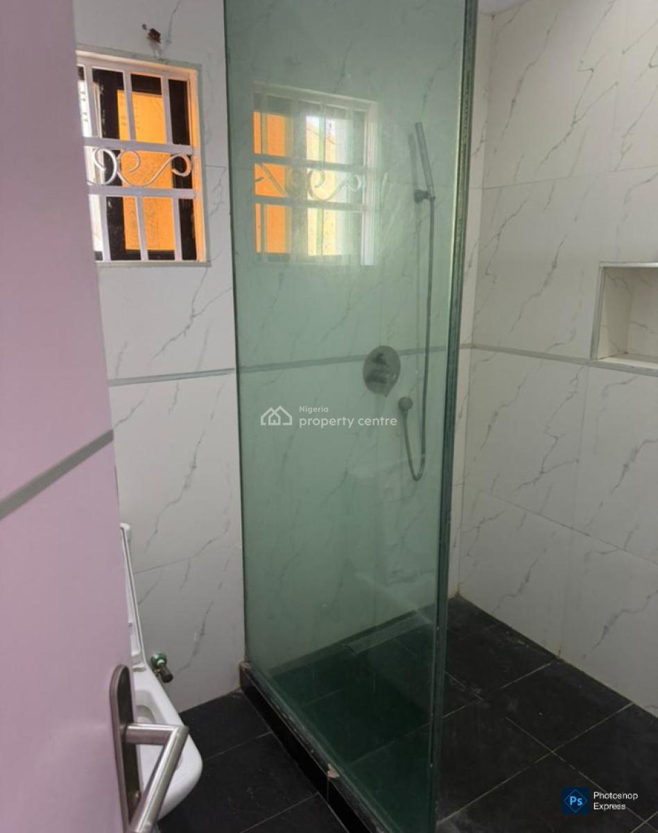 3 Bedroom Beautiful Cool Flat with Bq, Admiralty Way, Lekki Phase 1, Lekki, Lagos, Flat / Apartment for Rent