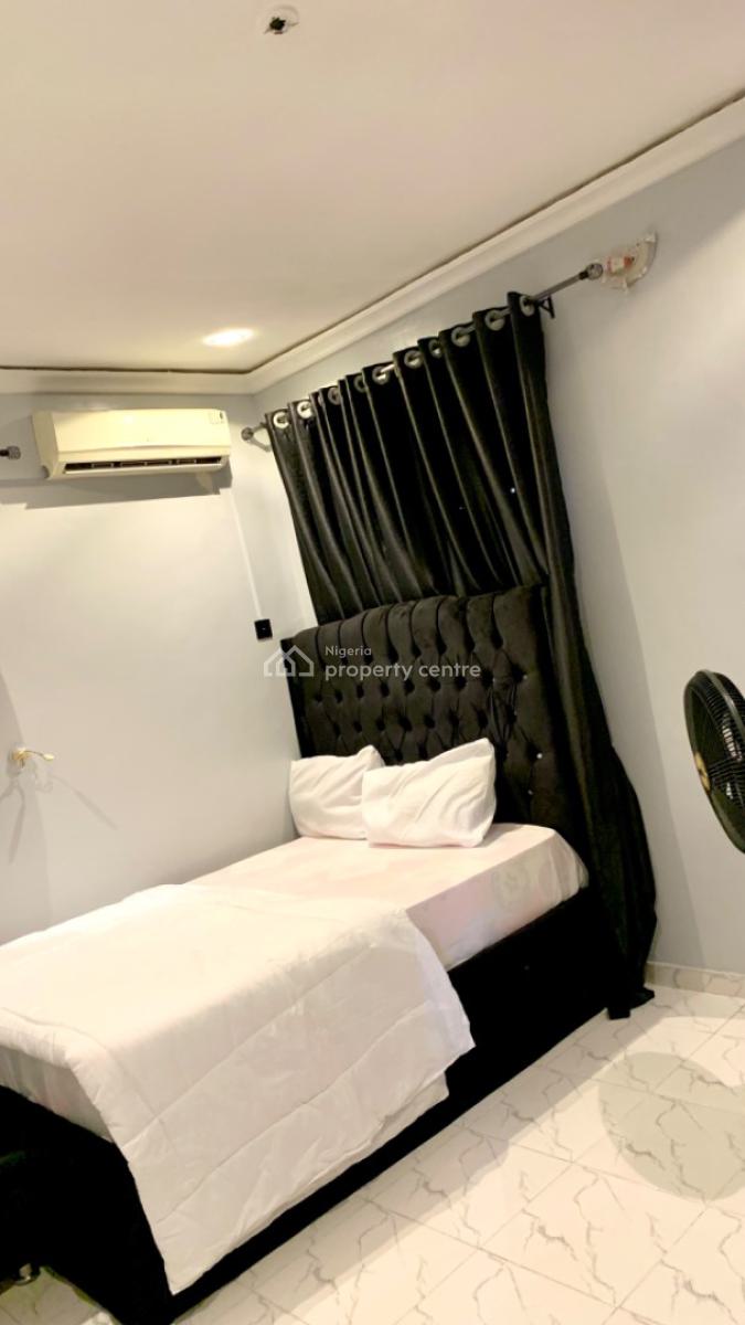 Studio Services Apartment, Ikota Villa Estate, Lekki, Lagos, Self Contain (single Rooms) Short Let