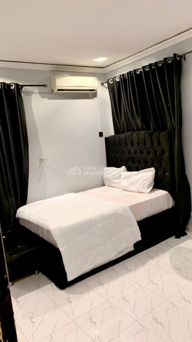 Studio Services Apartment, Ikota Villa Estate, Lekki, Lagos, Self Contain (single Rooms) Short Let