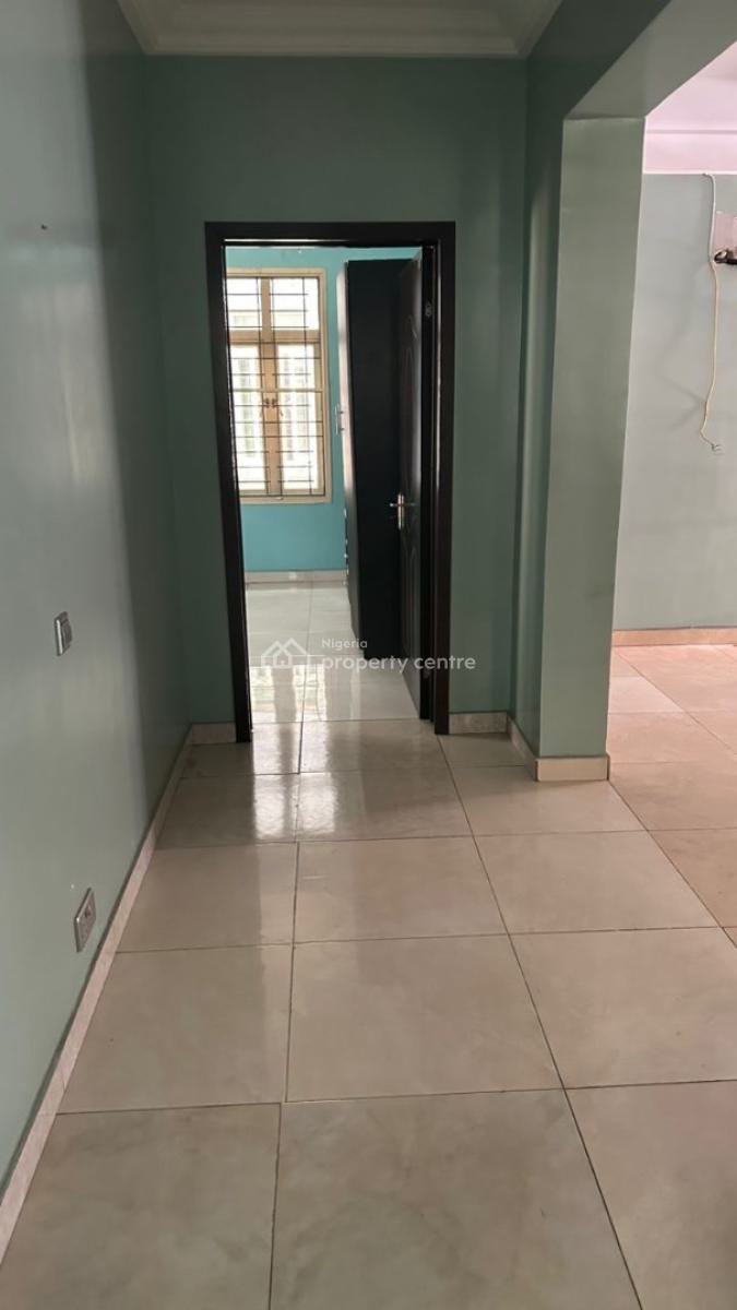 an Elegant 2 Bedroom Flat Along Admiraty, Admiraty Way , in a Serene Area, Lekki Phase 1, Lekki, Lagos, Flat / Apartment for Rent