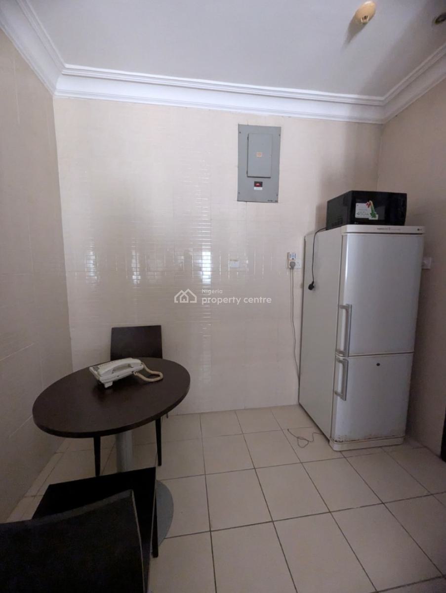 Furnished 2 Bedroom Apartment, Off Omorinre Johnson, Lekki Phase 1, Lekki, Lagos, Flat / Apartment for Rent