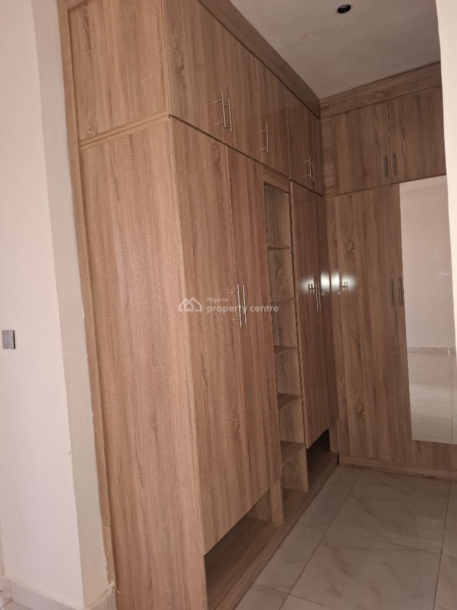 Standard 4 Bedrool Terrace Duplex, Guzape District, Abuja, Terraced Duplex for Sale