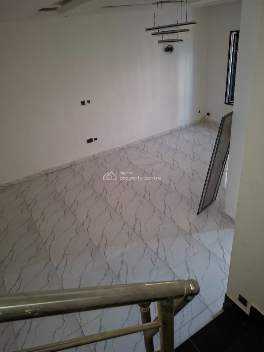 Standard 4 Bedrool Terrace Duplex, Guzape District, Abuja, Terraced Duplex for Sale