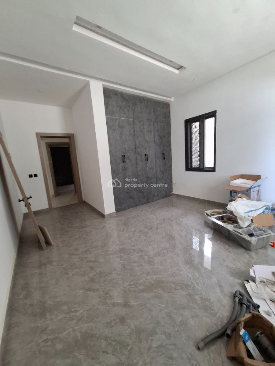 Standard 3 Bedroom Apartment, Guzape District, Abuja, Flat / Apartment for Sale