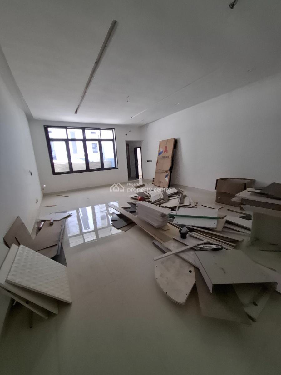 Standard 3 Bedroom Apartment, Guzape District, Abuja, Flat / Apartment for Sale