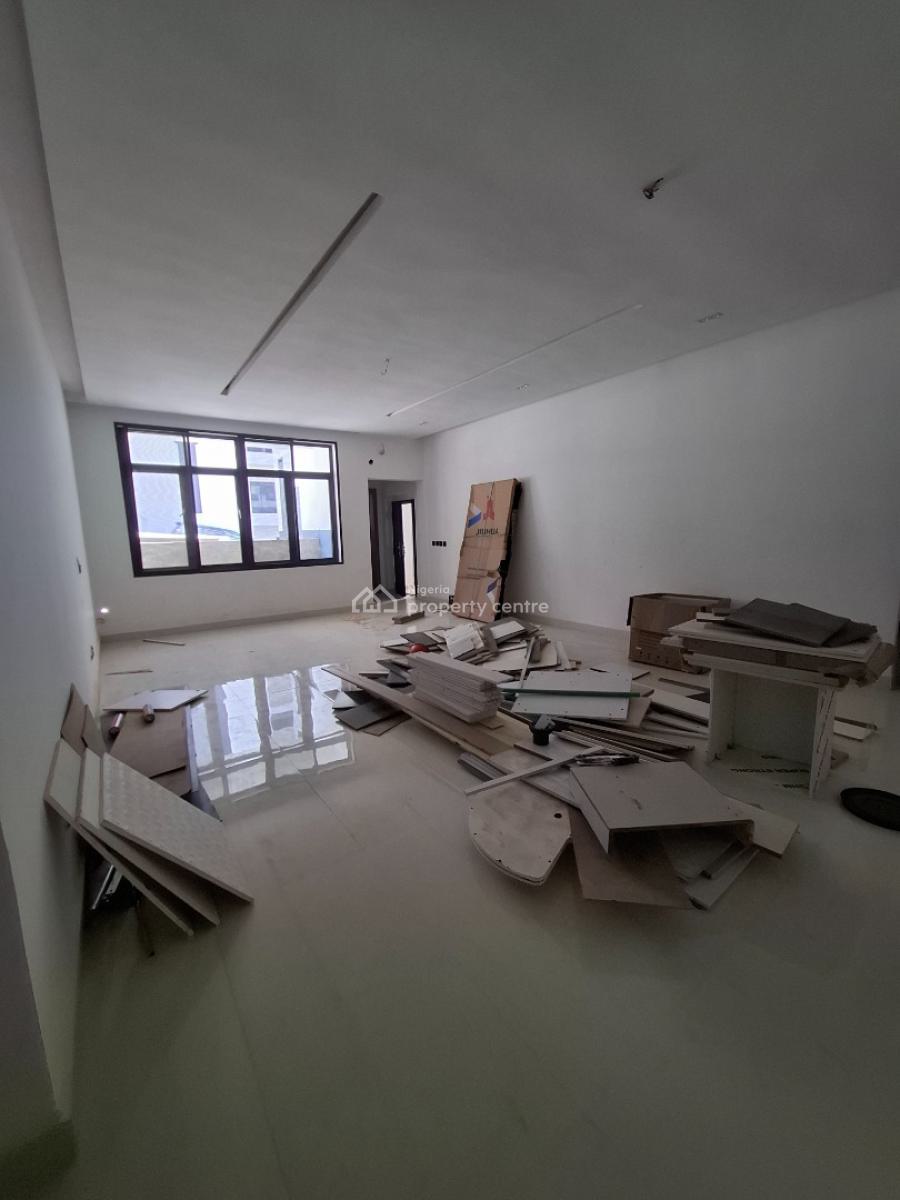 Standard 3 Bedroom Apartment, Guzape District, Abuja, Flat / Apartment for Sale