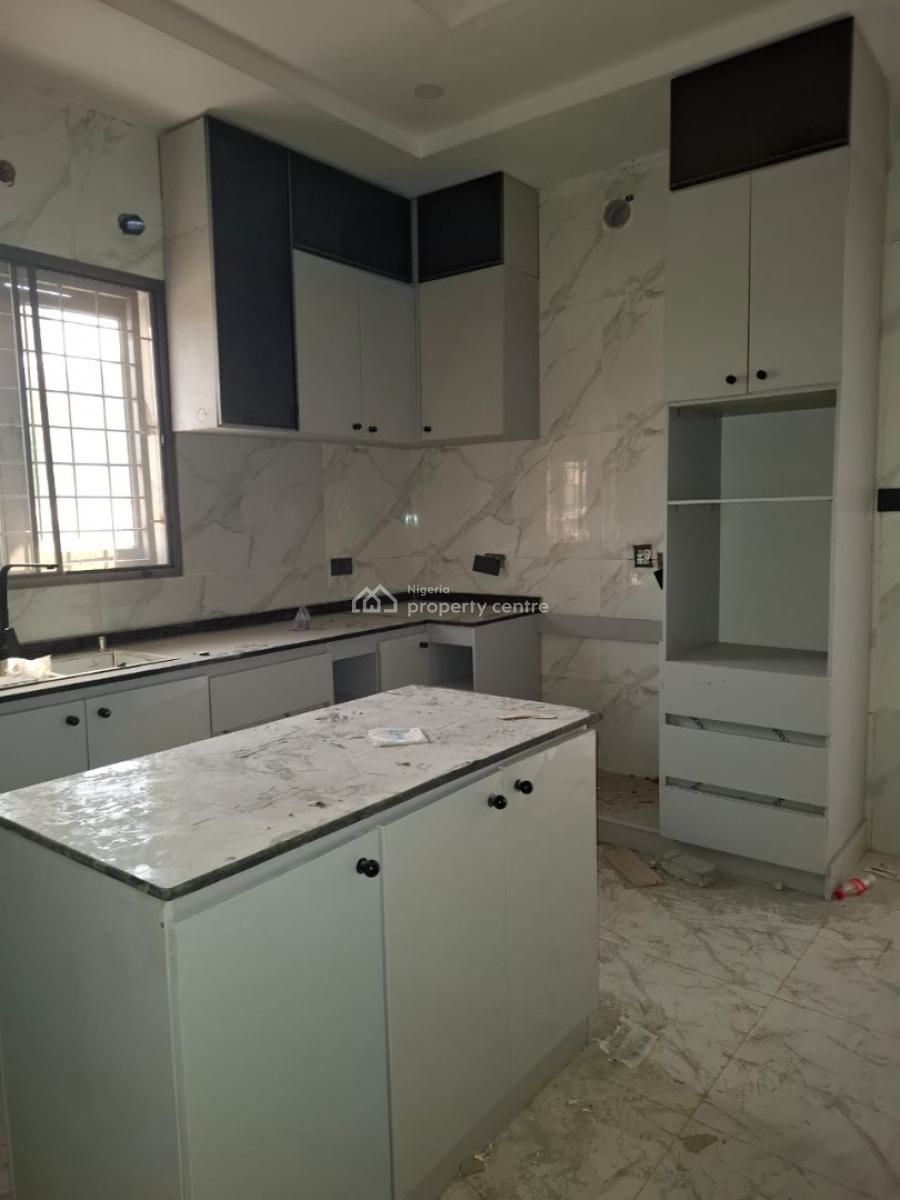 Smart Virgin 5 Bedroom Terrace Duplex, Guzape District, Abuja, Terraced Duplex for Sale