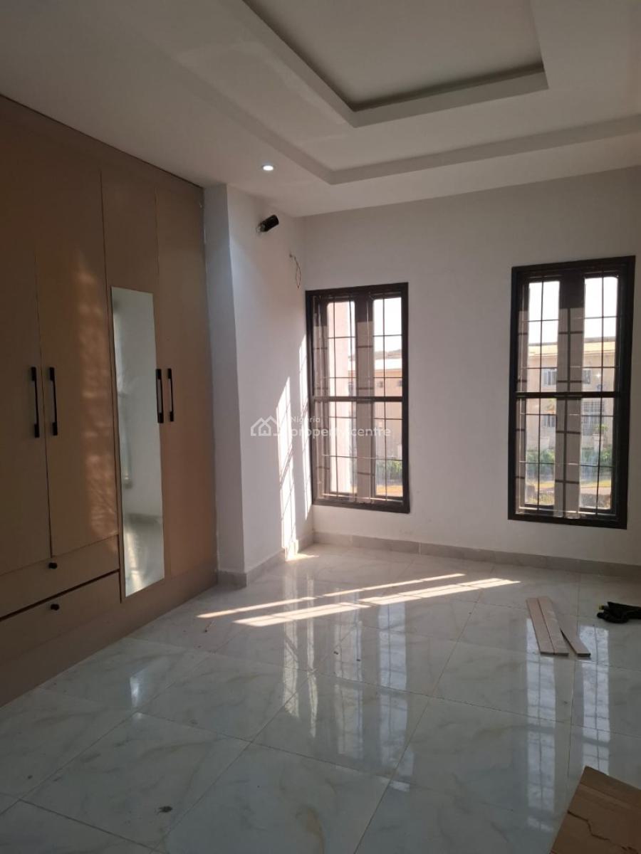 Smart Virgin 5 Bedroom Terrace Duplex, Guzape District, Abuja, Terraced Duplex for Sale