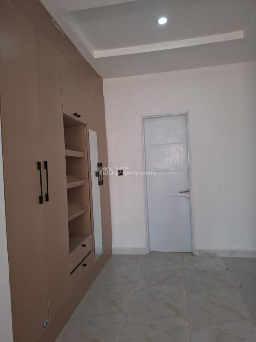 Smart Virgin 5 Bedroom Terrace Duplex, Guzape District, Abuja, Terraced Duplex for Sale