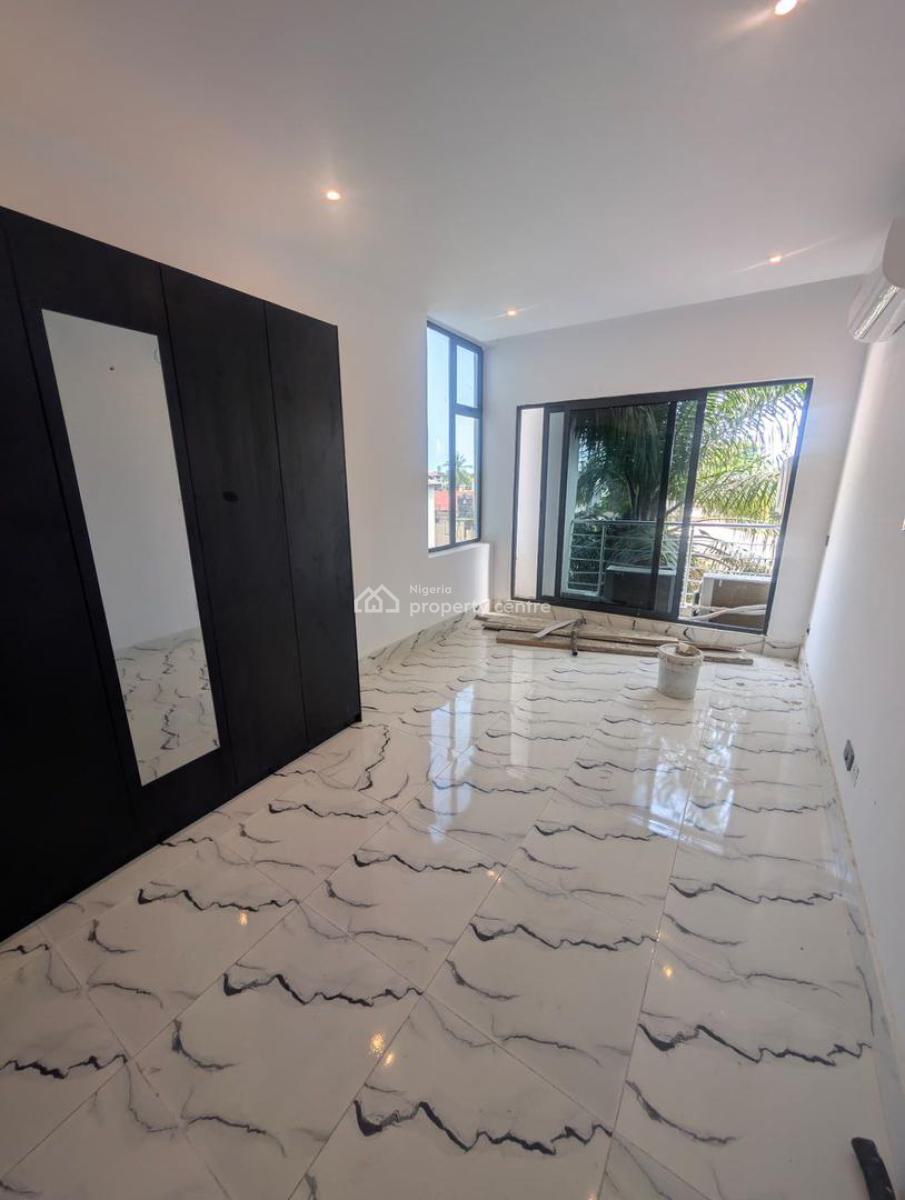 Tastefully Built & Well 3bedroom Maisonette with 1 Room Boys  Quarter, Old Ikoyi, Old Ikoyi, Ikoyi, Lagos, Flat / Apartment for Rent