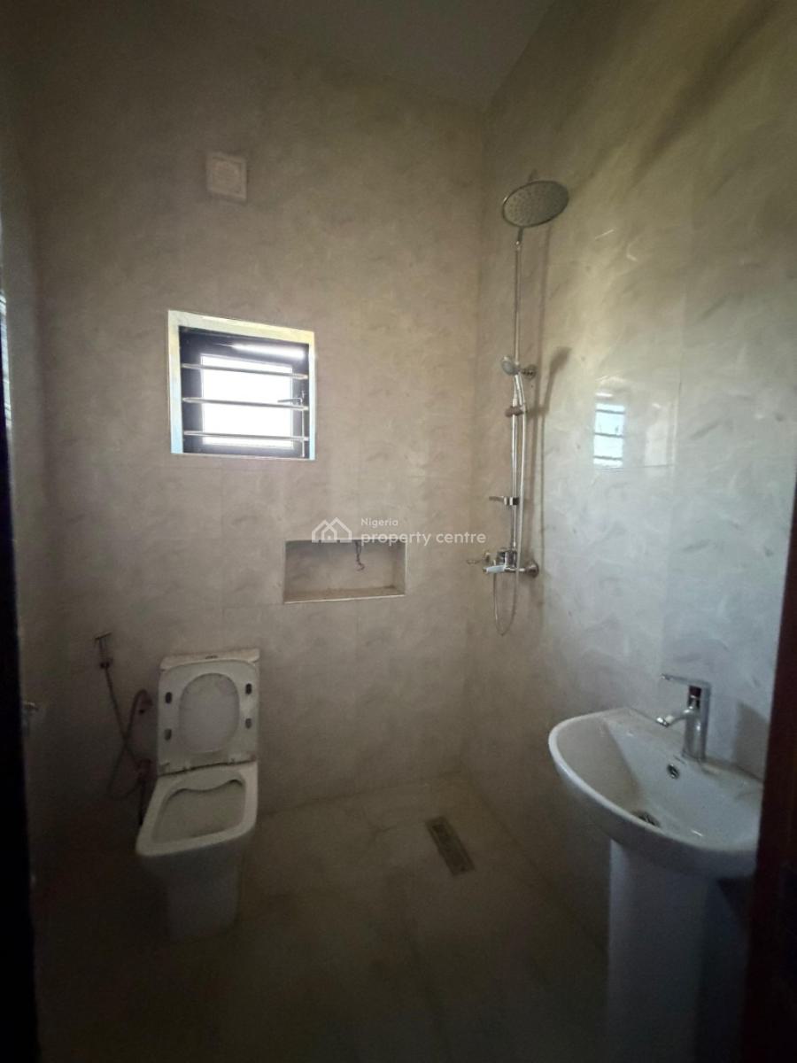 Newly Built 4 Bedrooms Terraced Duplex with Bq, Guzape District, Abuja, Terraced Duplex for Rent