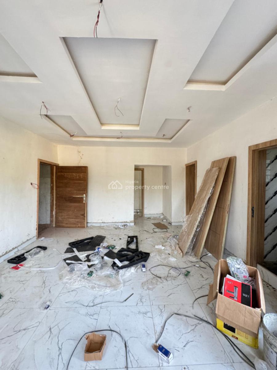 Nice 2 Bed Apartment in Yaba, Yaba, Lagos, Block of Flats for Sale